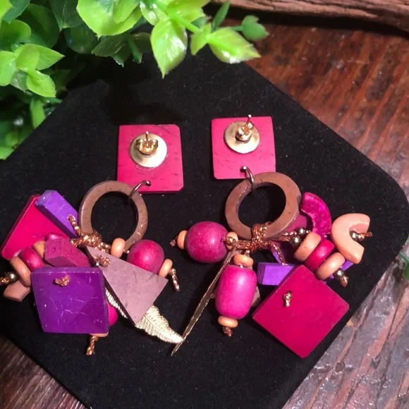 Hot Color Pierced Earrings Wooden Multi Shape Beads Gold Tone Accents - Picture 2 of 4